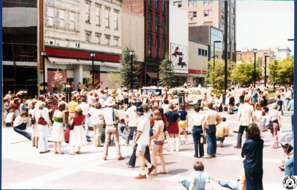 1980 04 20 37 Fayetteville St Mall.jpg